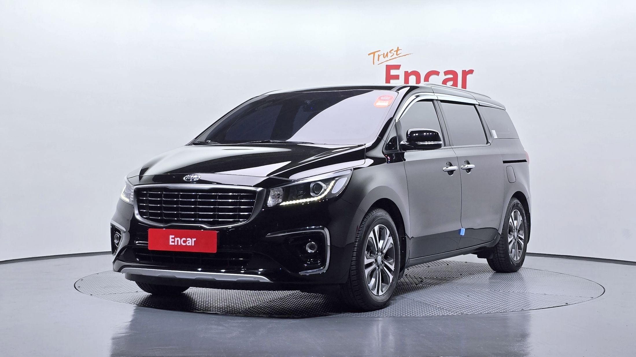 KIA CARNIVAL 2018