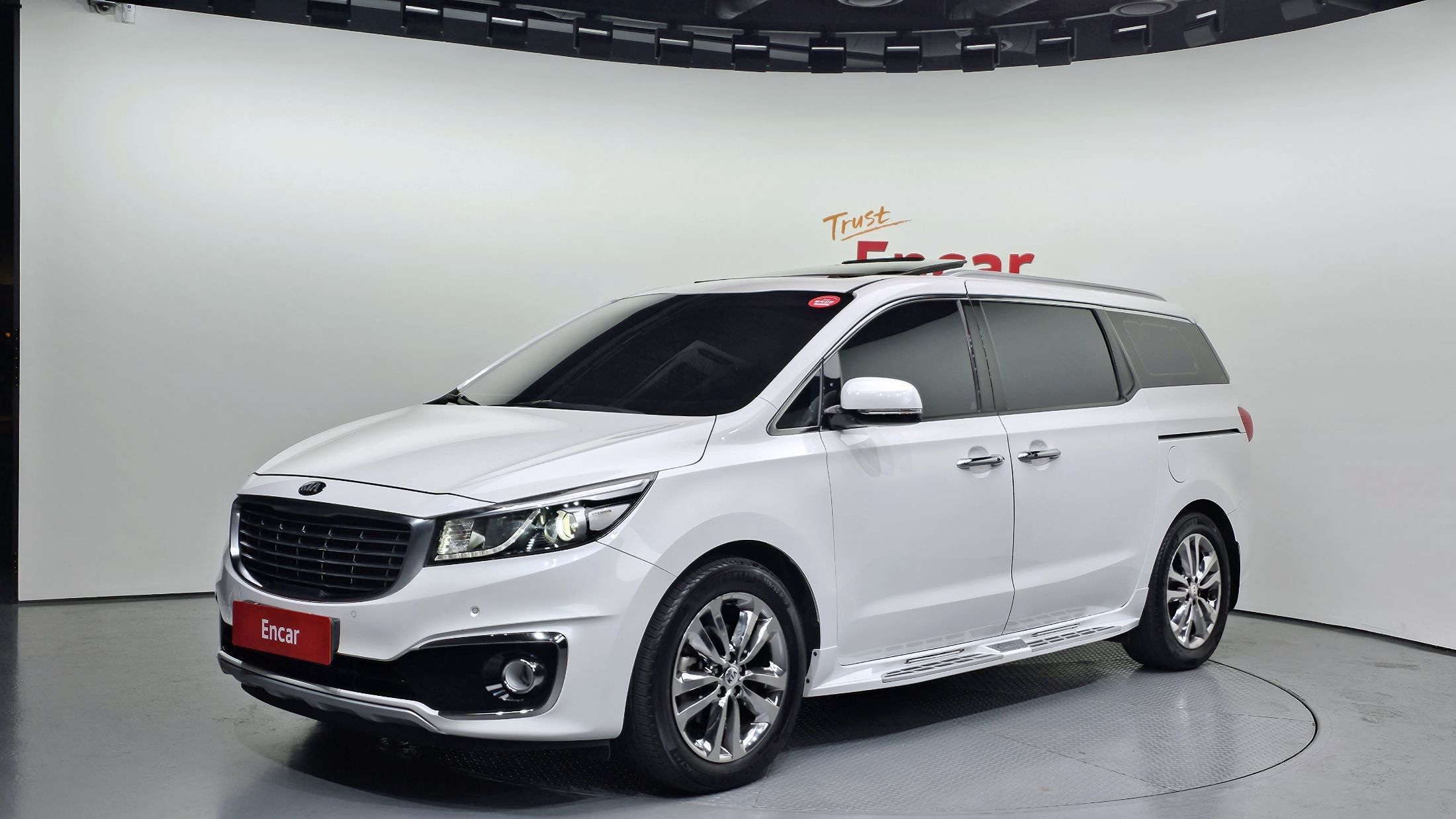 KIA CARNIVAL 2016