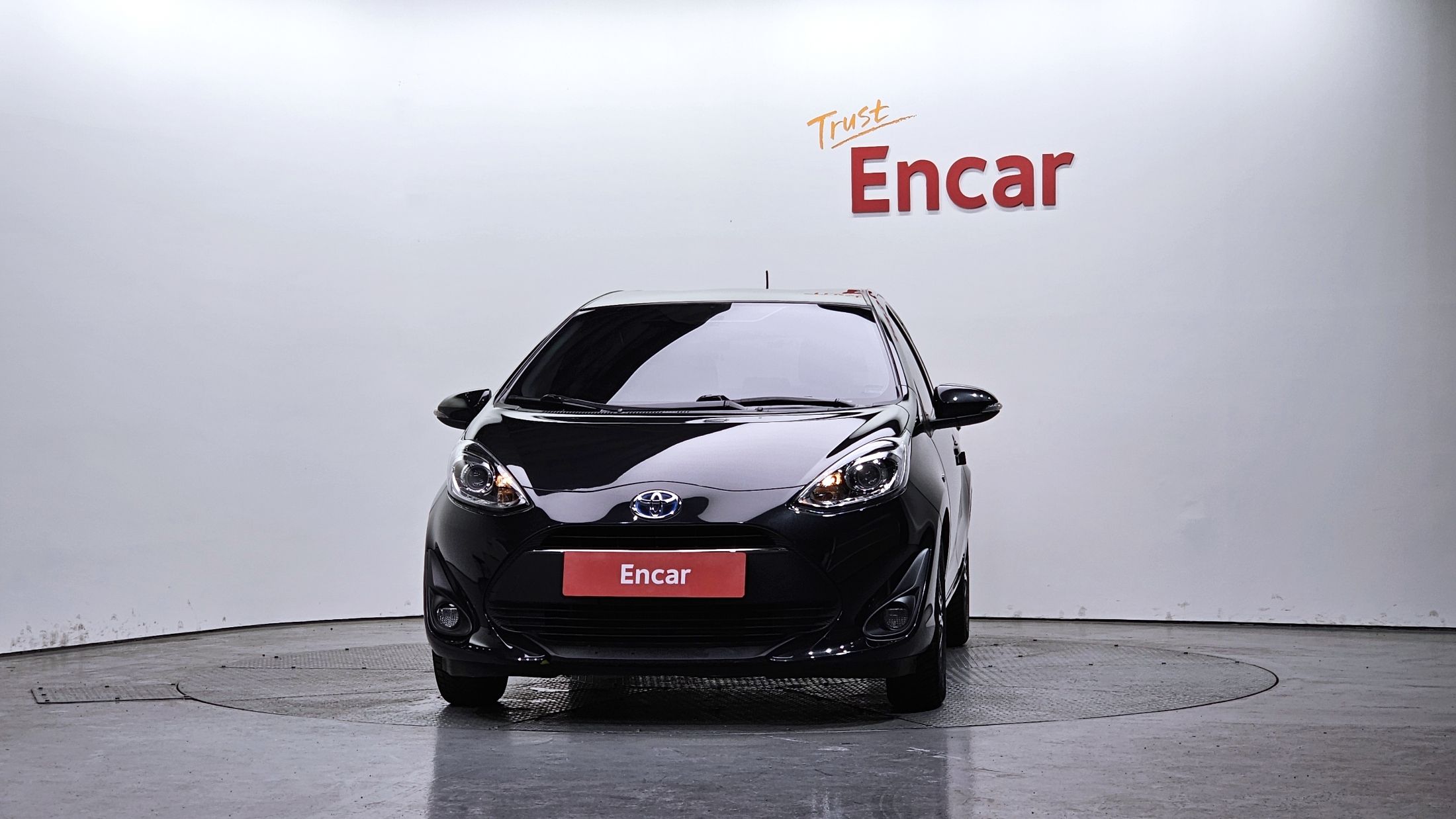 TOYOTA PRIUS C 2018