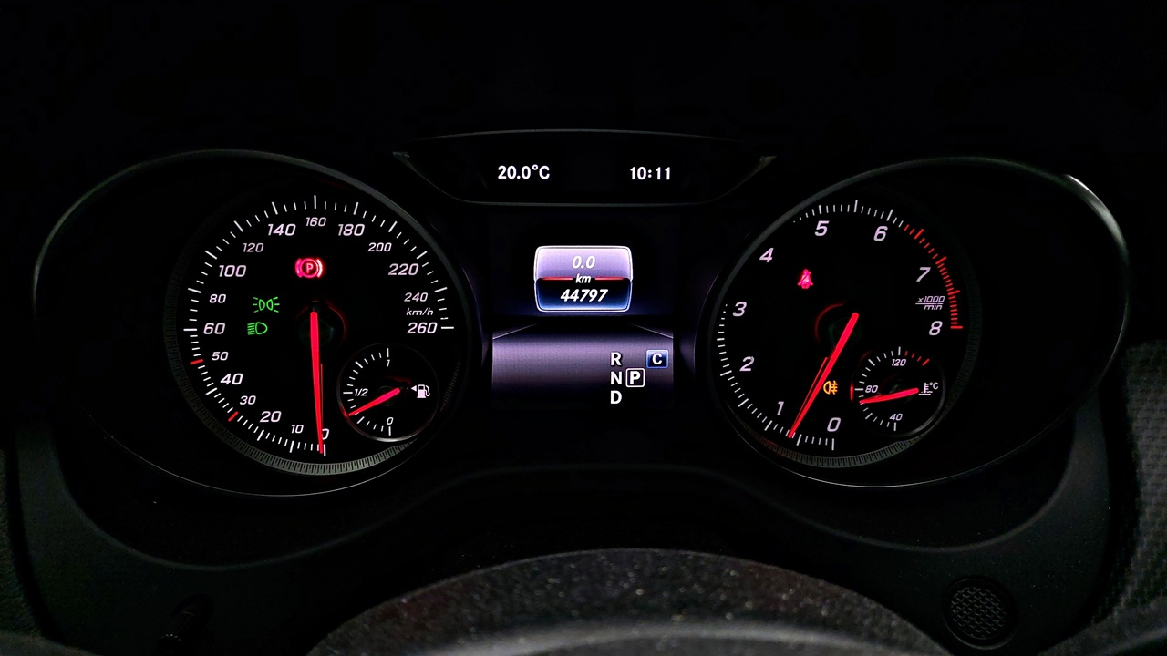 MERCEDES BENZ GLA-CLASS X156 2017