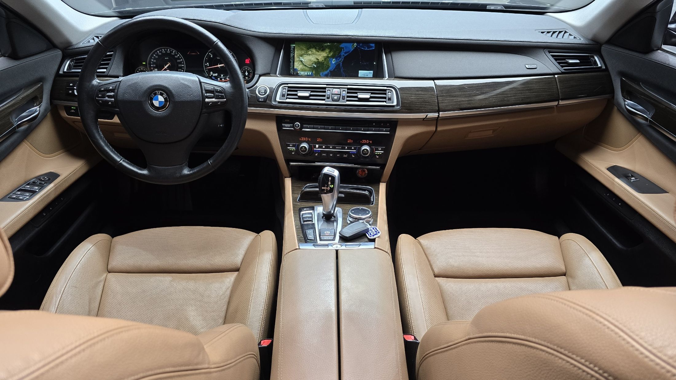 BMW 7-SERIES F01 2014