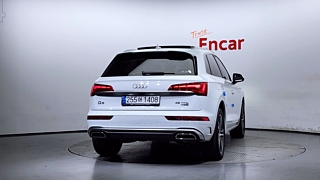 AUDI Q5 FY 2022
