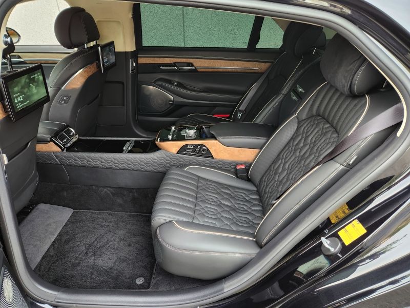 GENESIS G90 2021