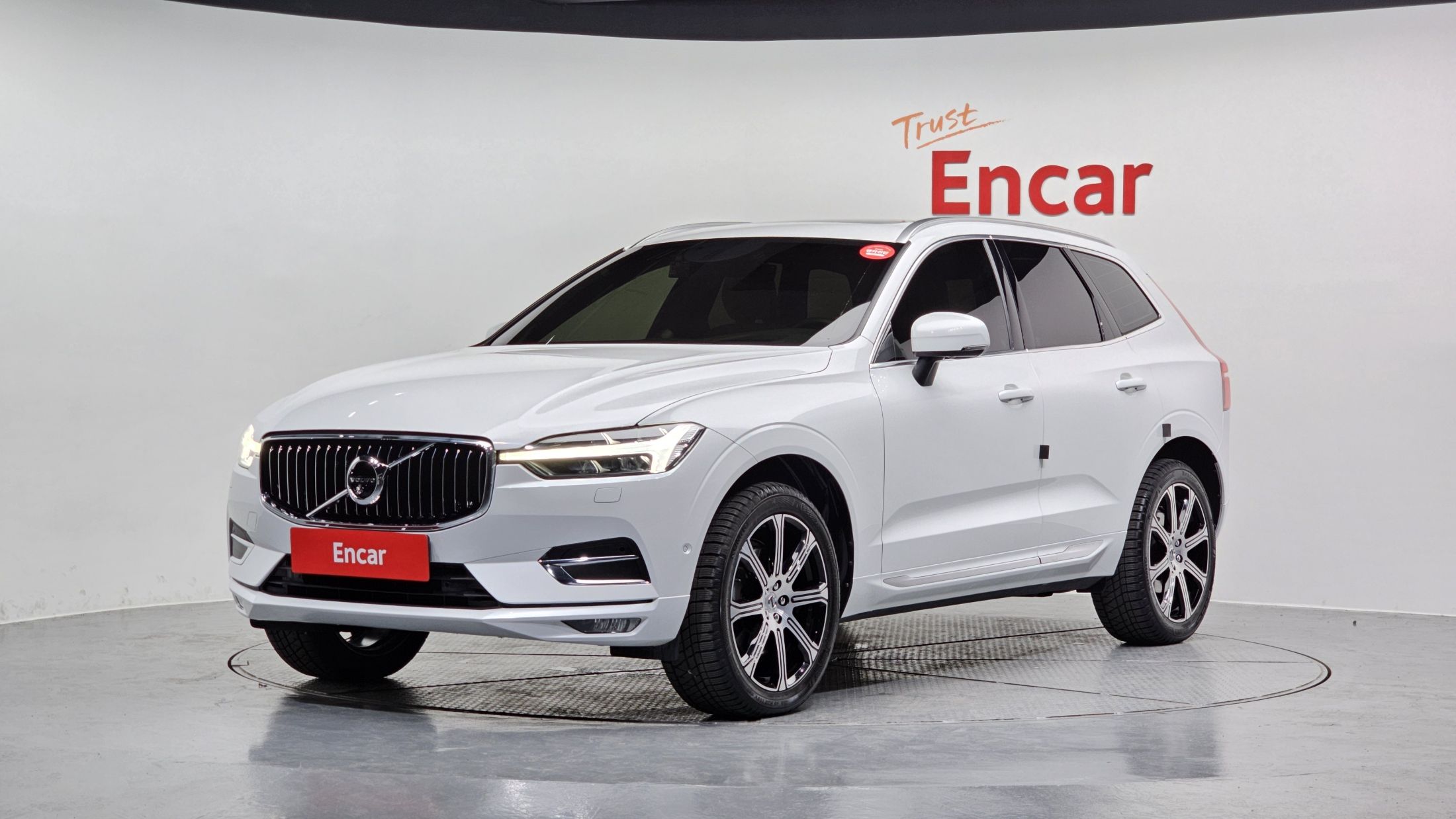 VOLVO XC60 2021