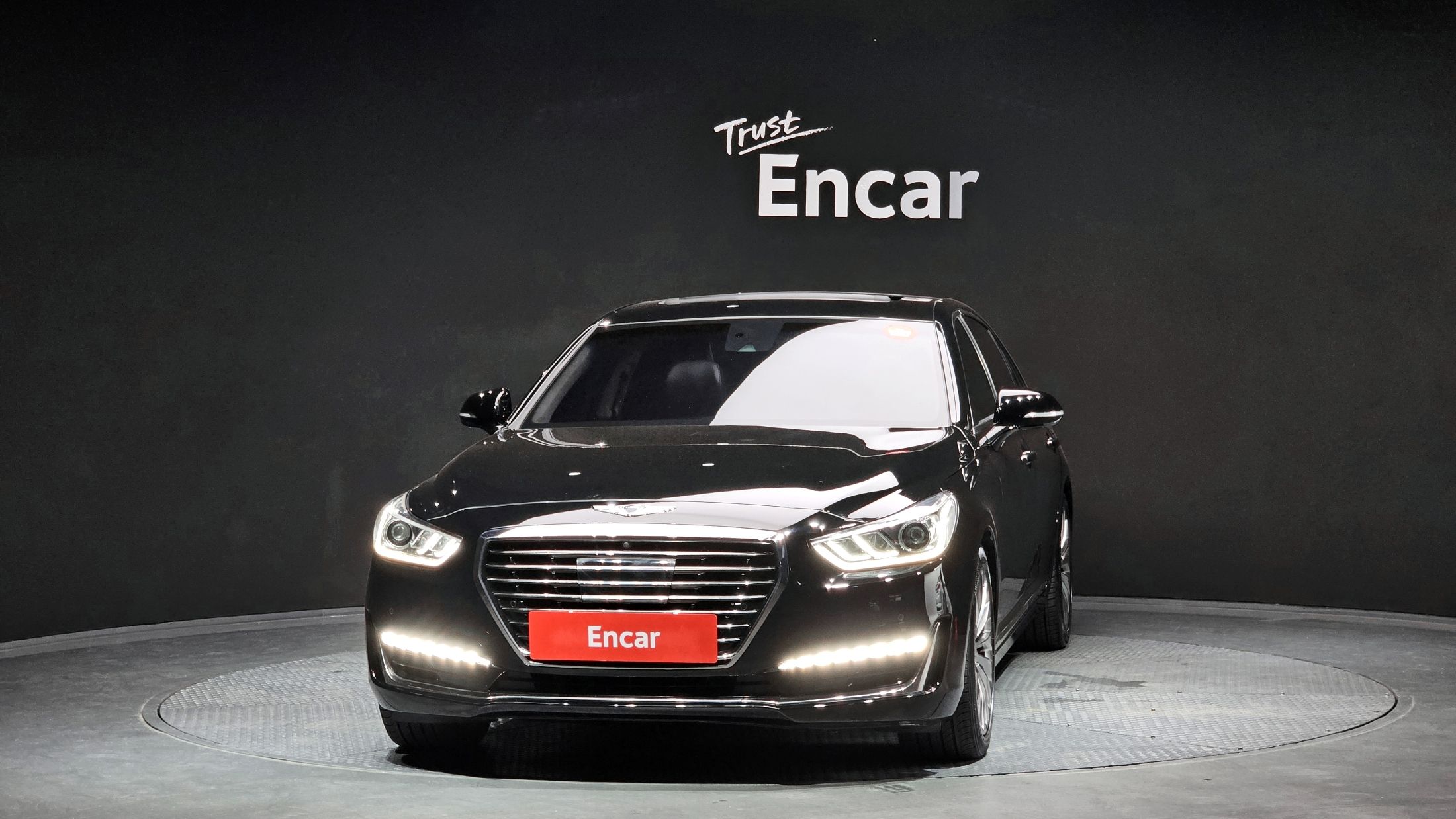 GENESIS EQ900 2016