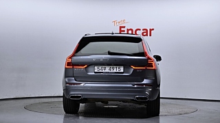 VOLVO XC60 2018