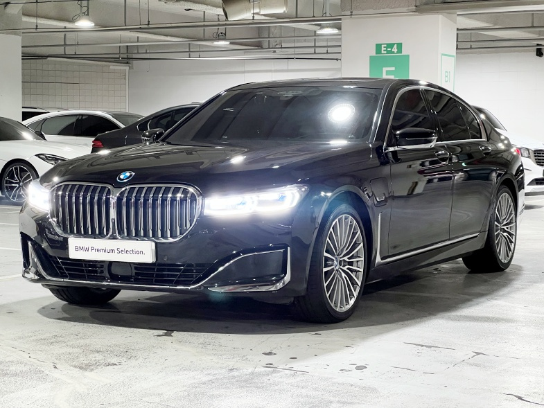 BMW 7-SERIES G11