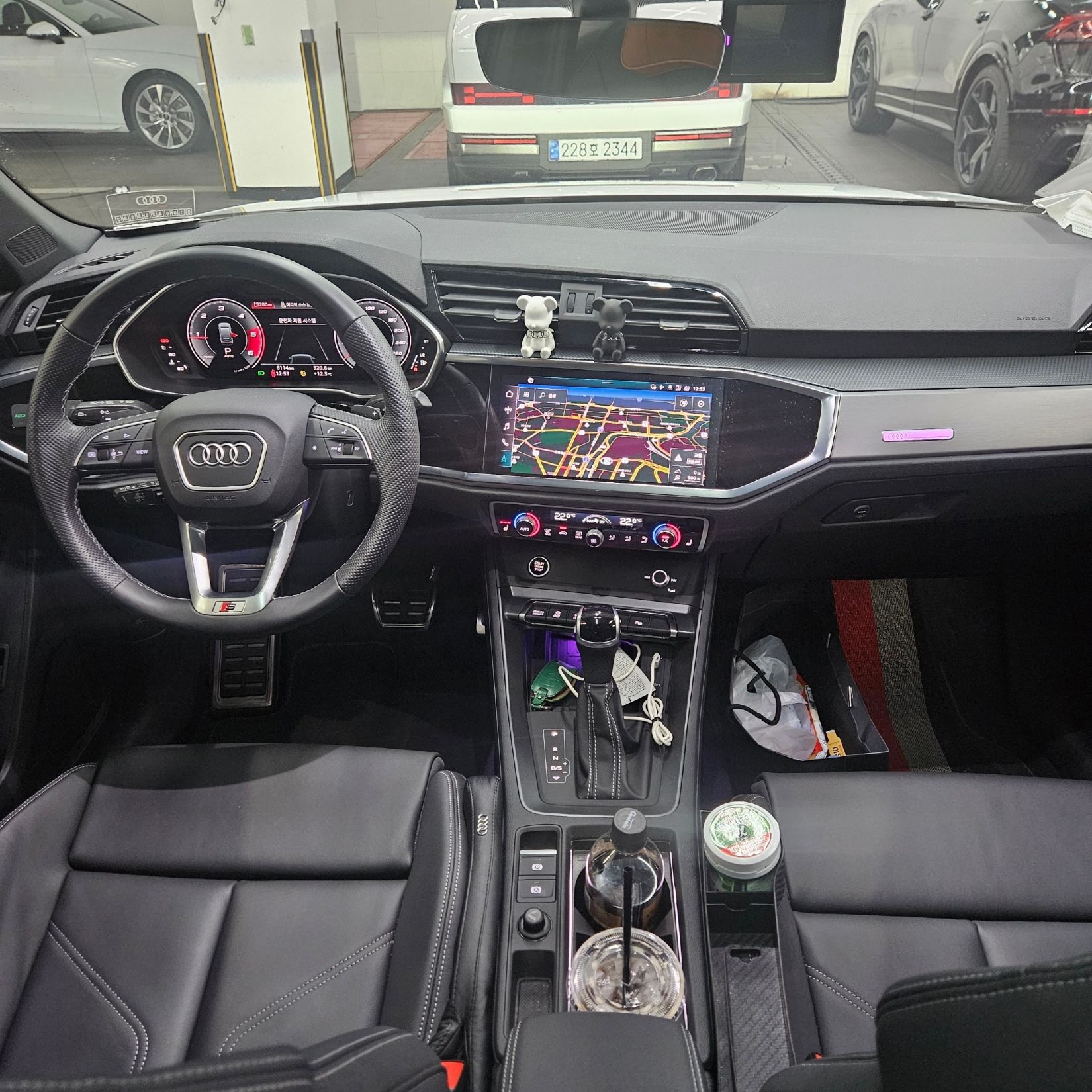 AUDI Q3 F3
