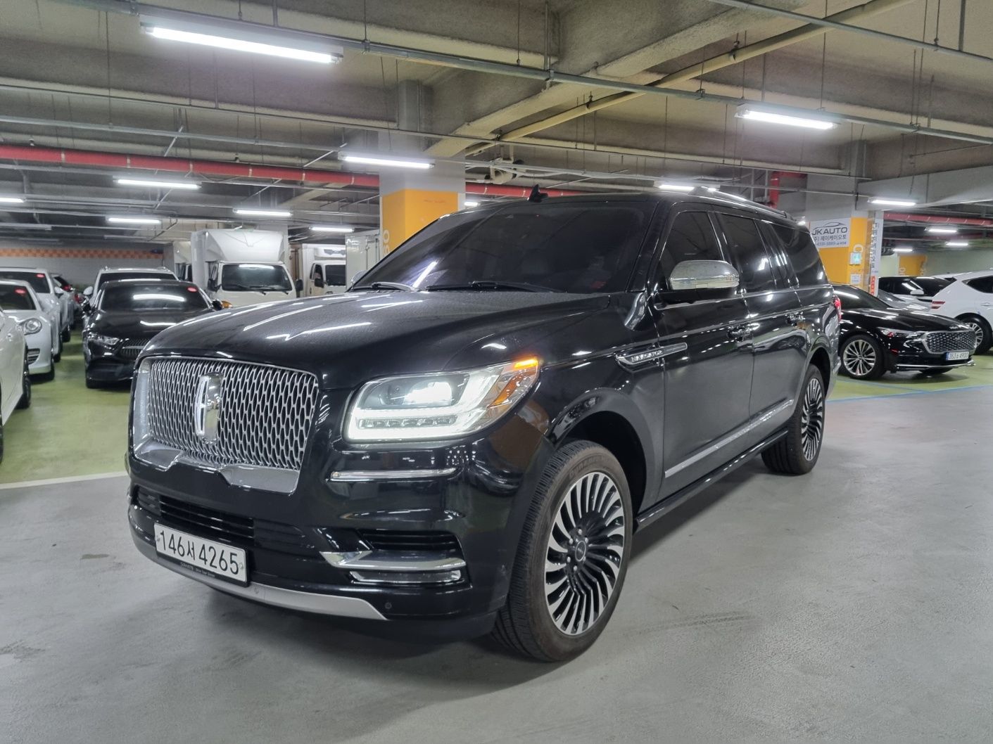 LINCOLN NAVIGATOR