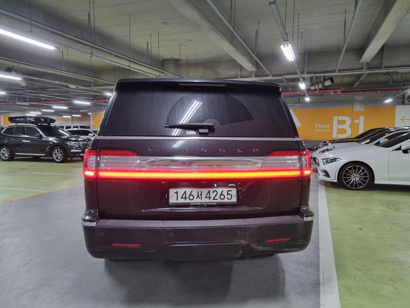 LINCOLN NAVIGATOR