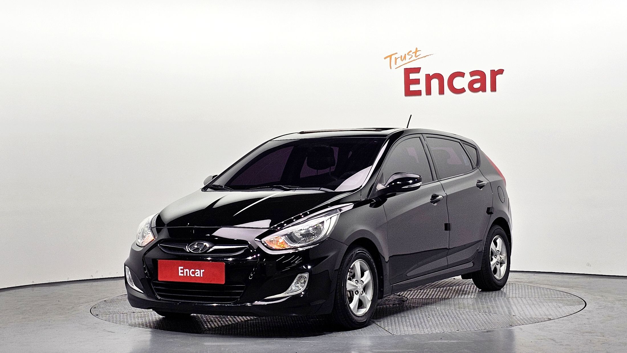 HYUNDAI ACCENT NEW 2011