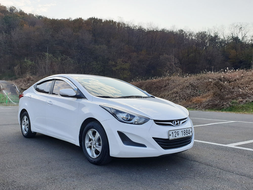 HYUNDAI AVANTE 2013