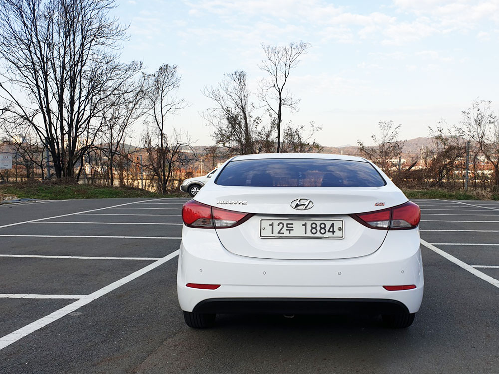 HYUNDAI AVANTE 2013