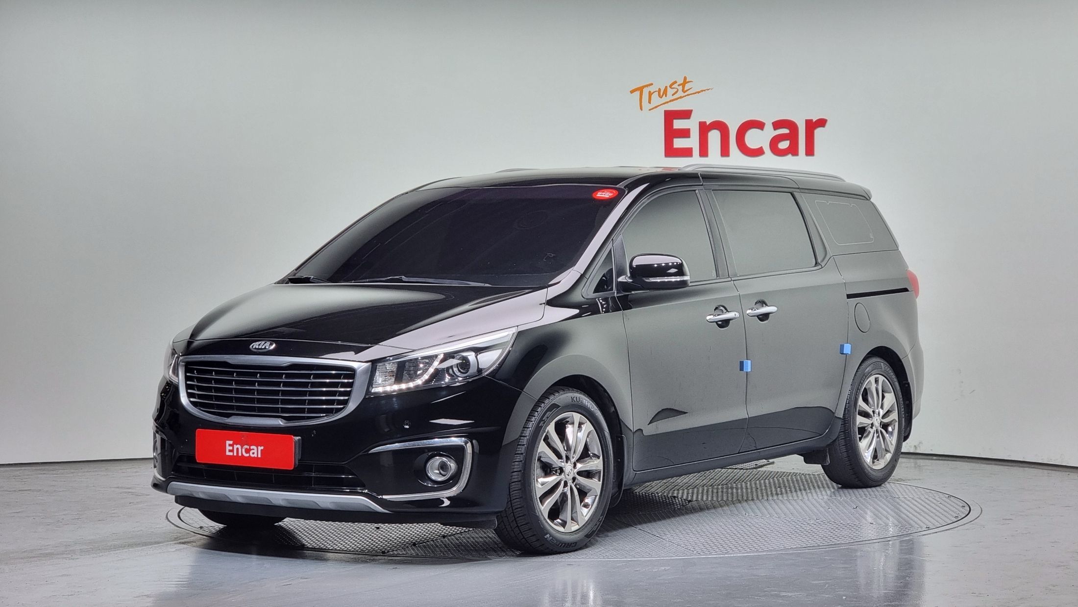 KIA CARNIVAL 2016