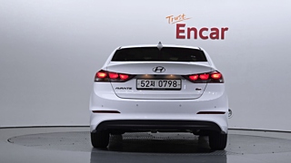 HYUNDAI AVANTE AD 2016