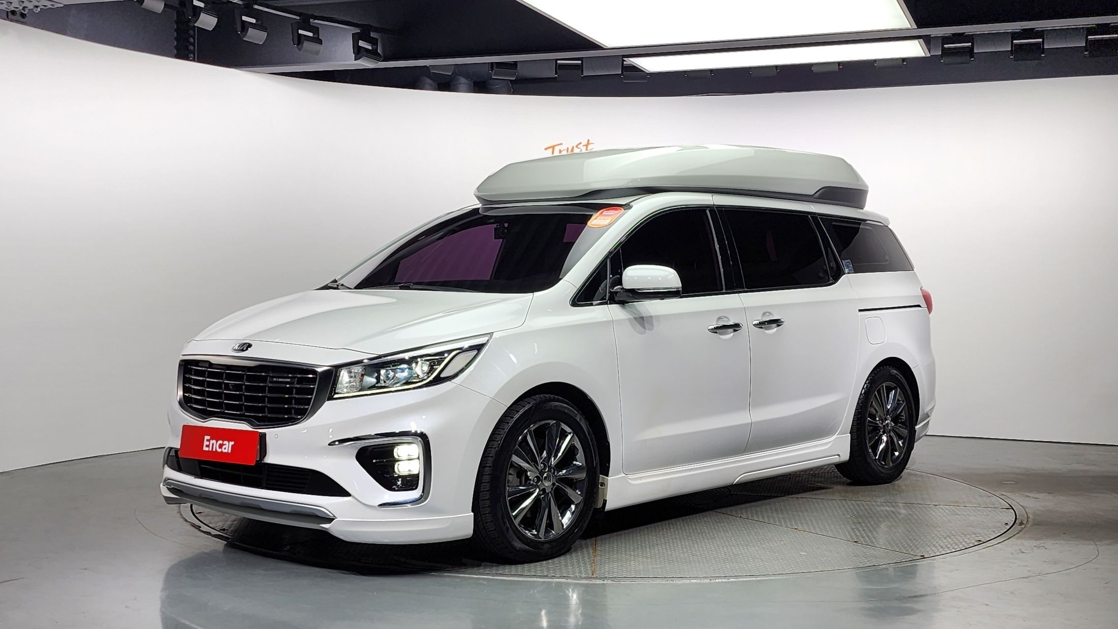 KIA CARNIVAL 2018