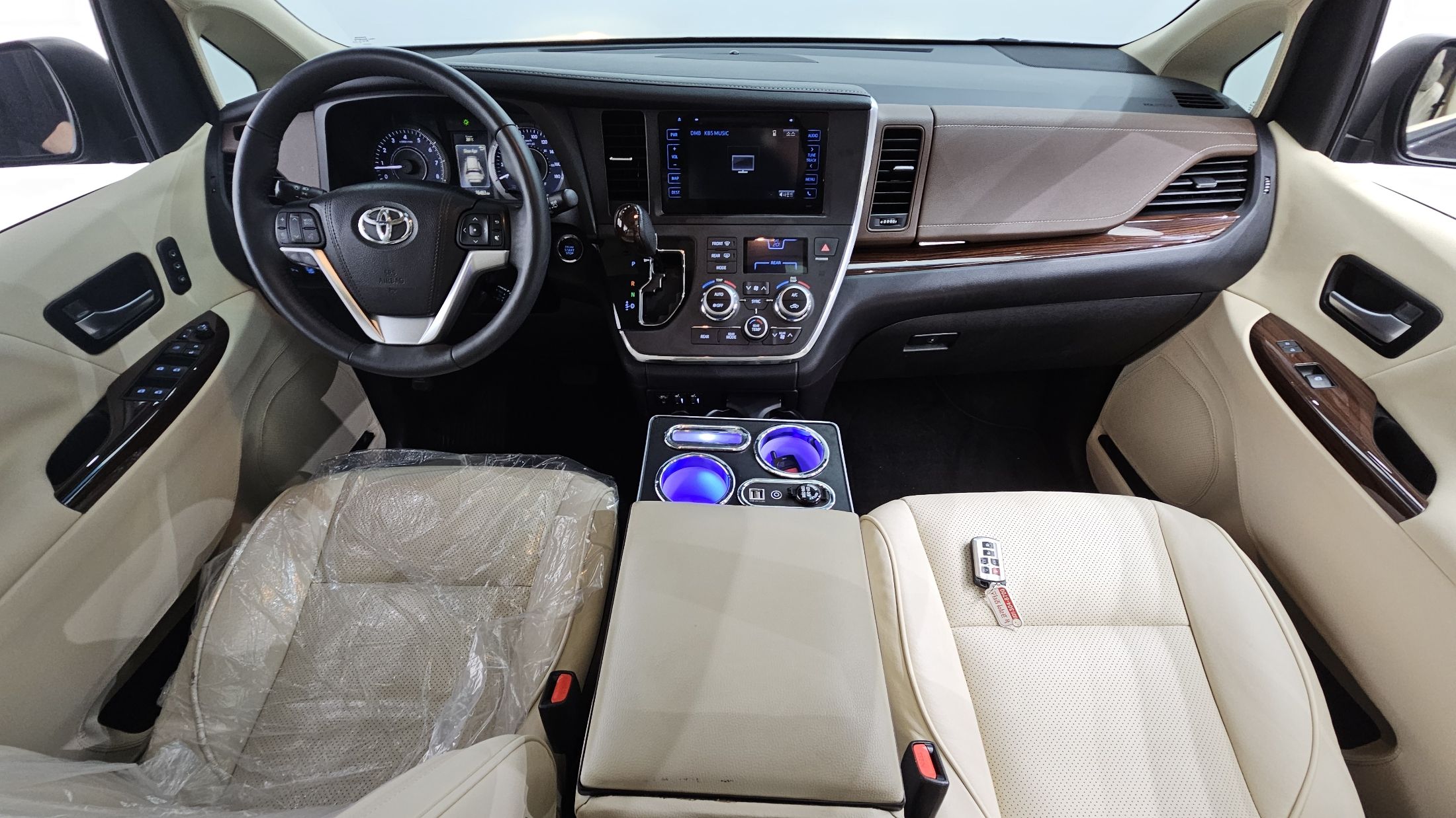 TOYOTA SIENNA 2017