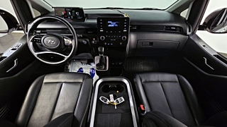 HYUNDAI STARIA 2023