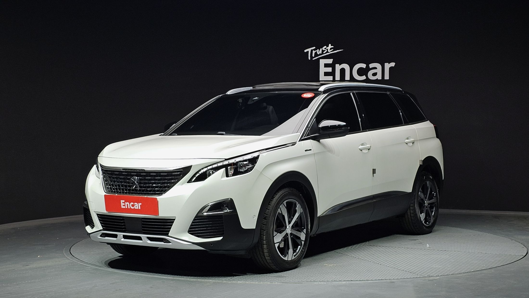 PEUGEOT 5008