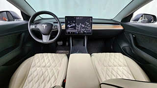 TESLA MODEL 3 2020