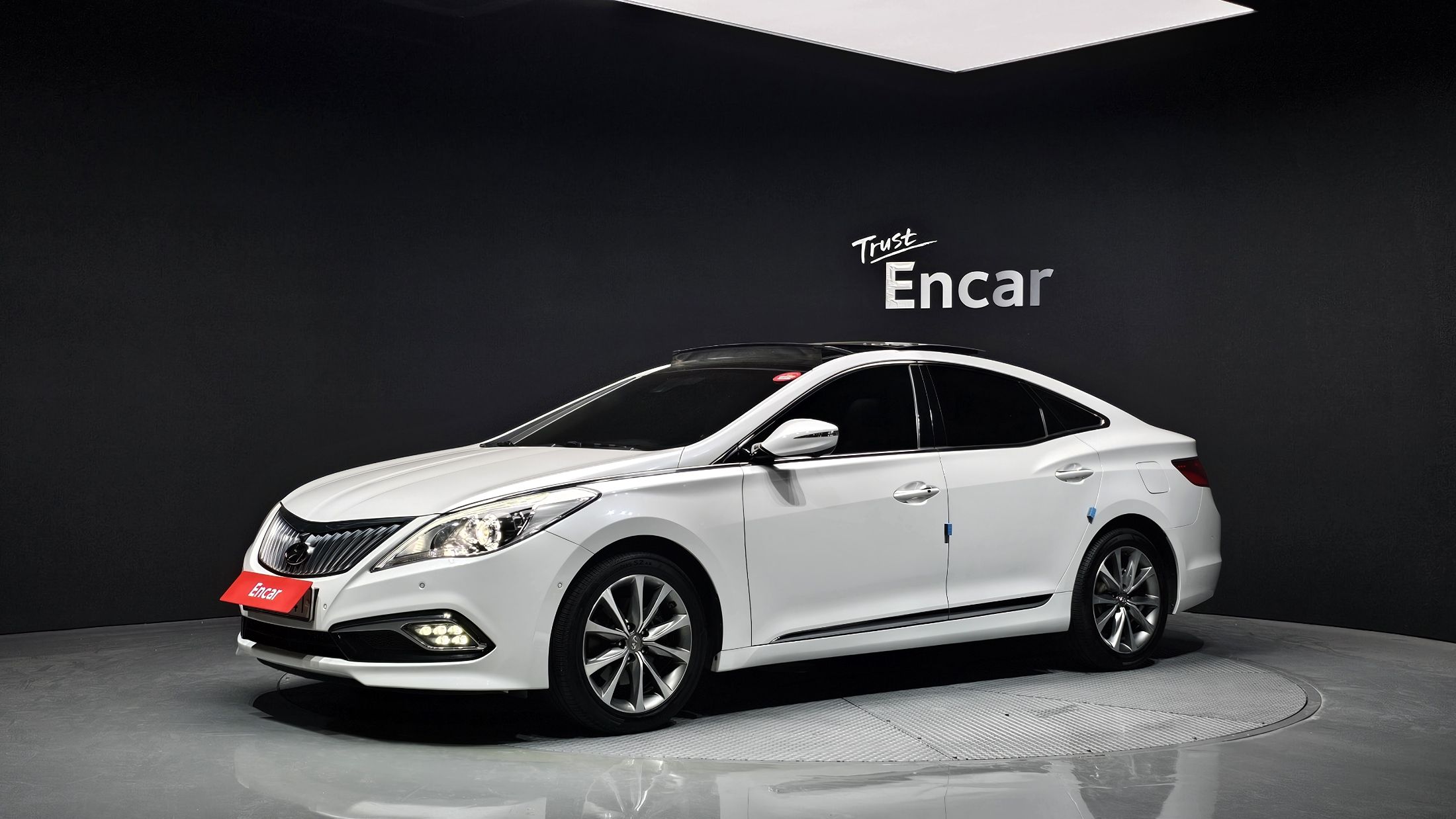 HYUNDAI GRANDEUR HG 2016