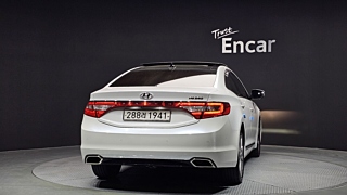 HYUNDAI GRANDEUR HG 2016