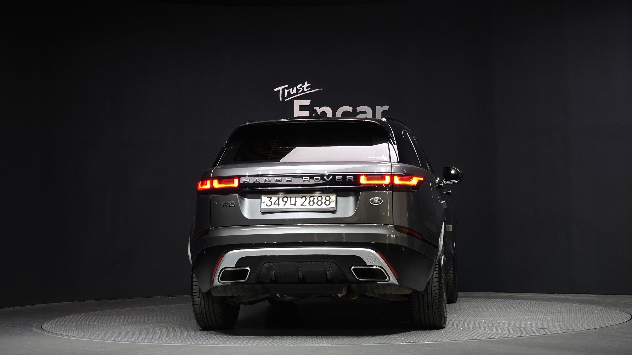 LAND ROVER RANGE ROVER VELAR