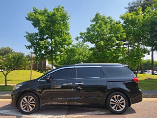 KIA CARNIVAL 2015