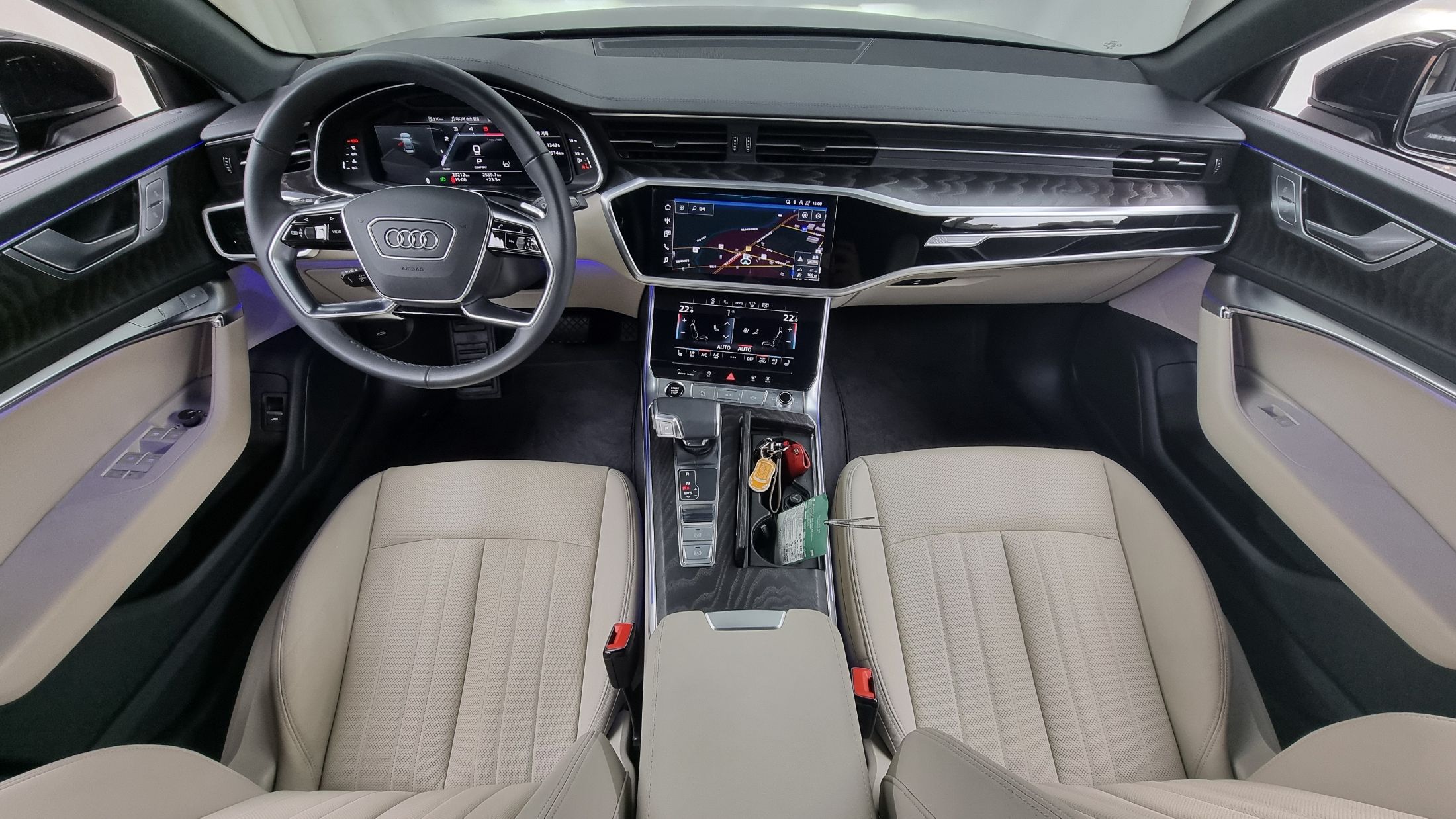 AUDI A6 C8