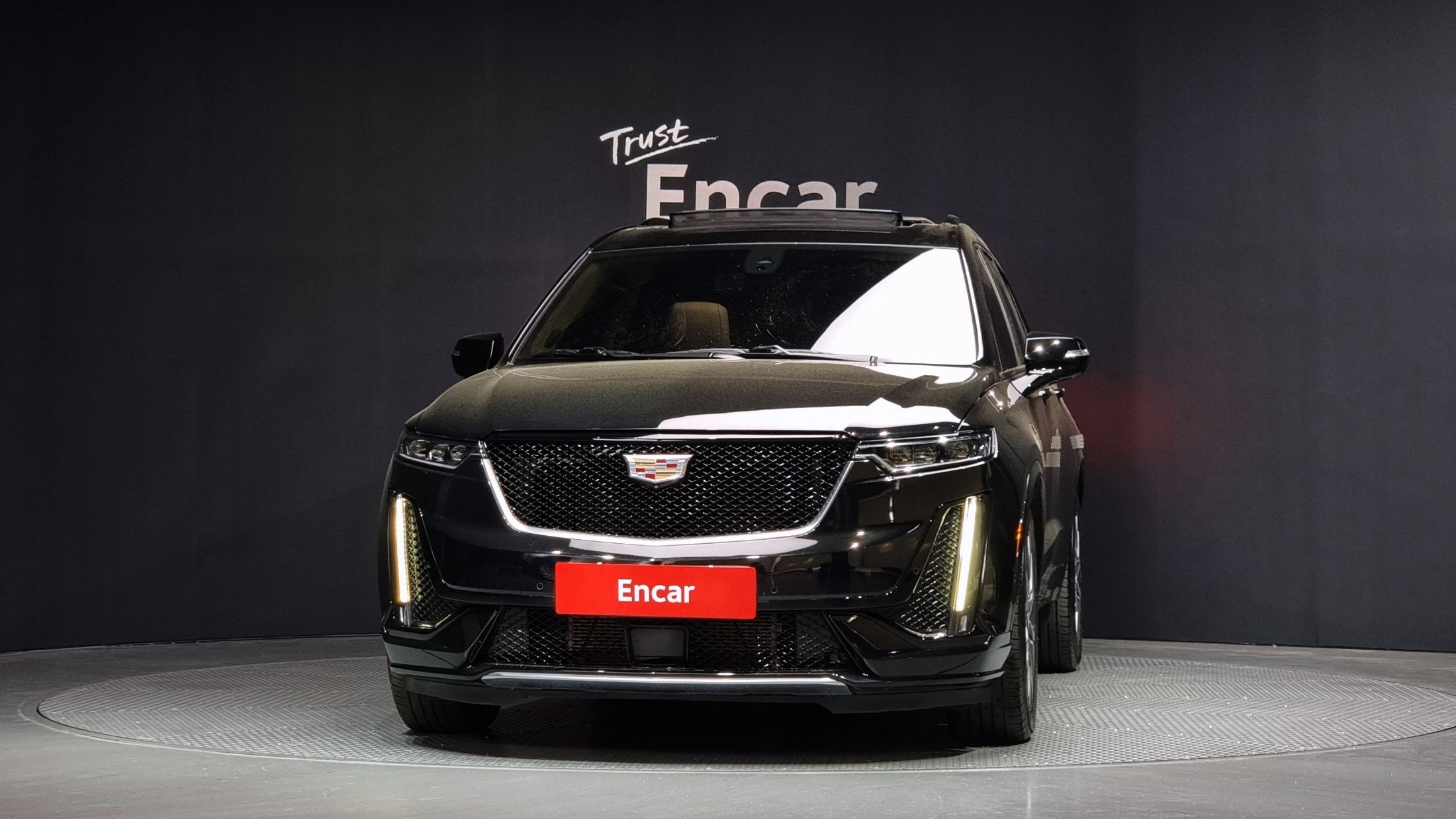 CADILLAC XT6