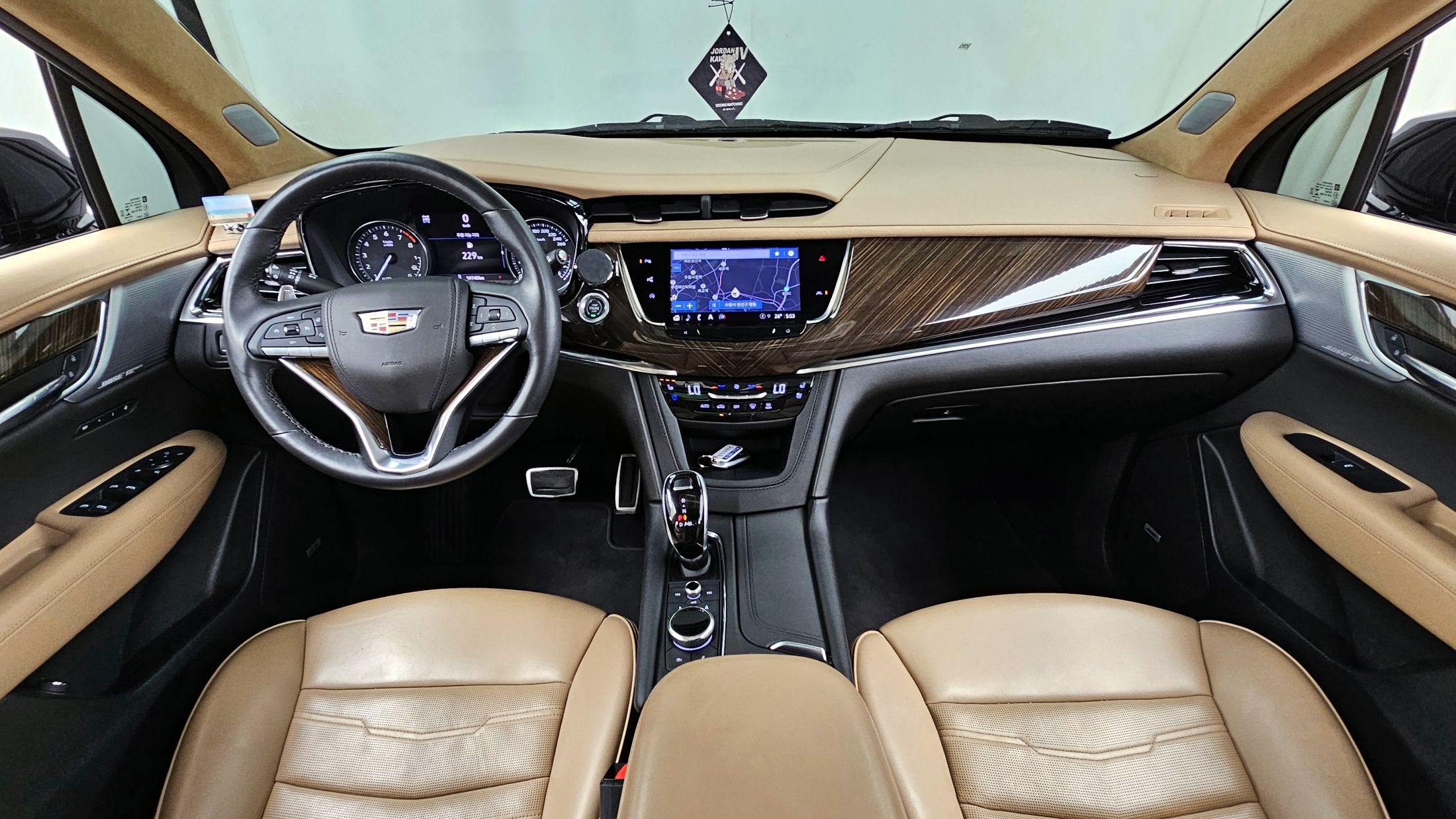 CADILLAC XT6