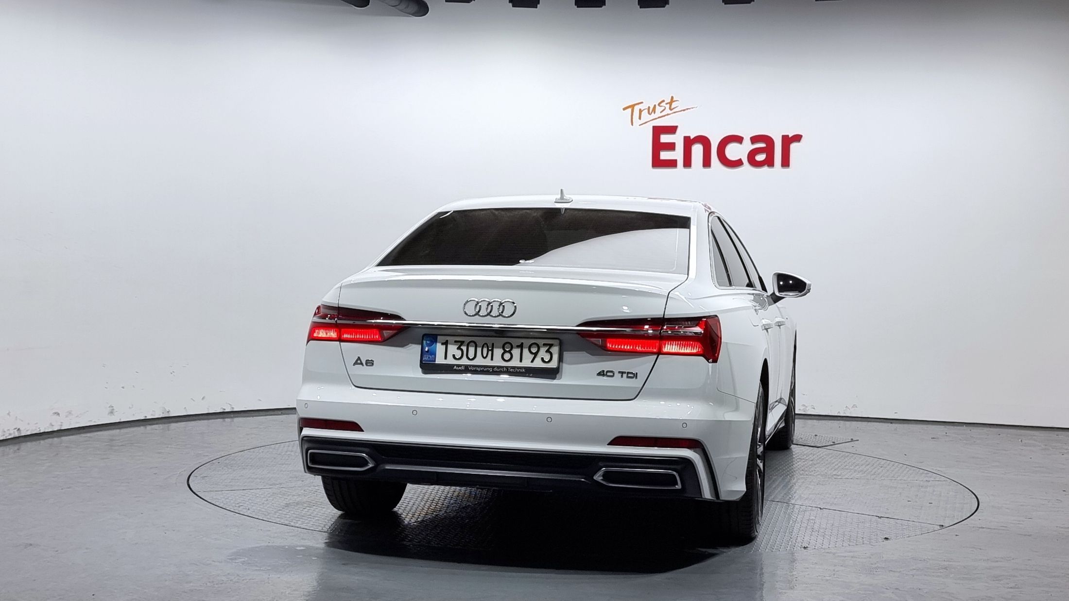 AUDI A6 C8