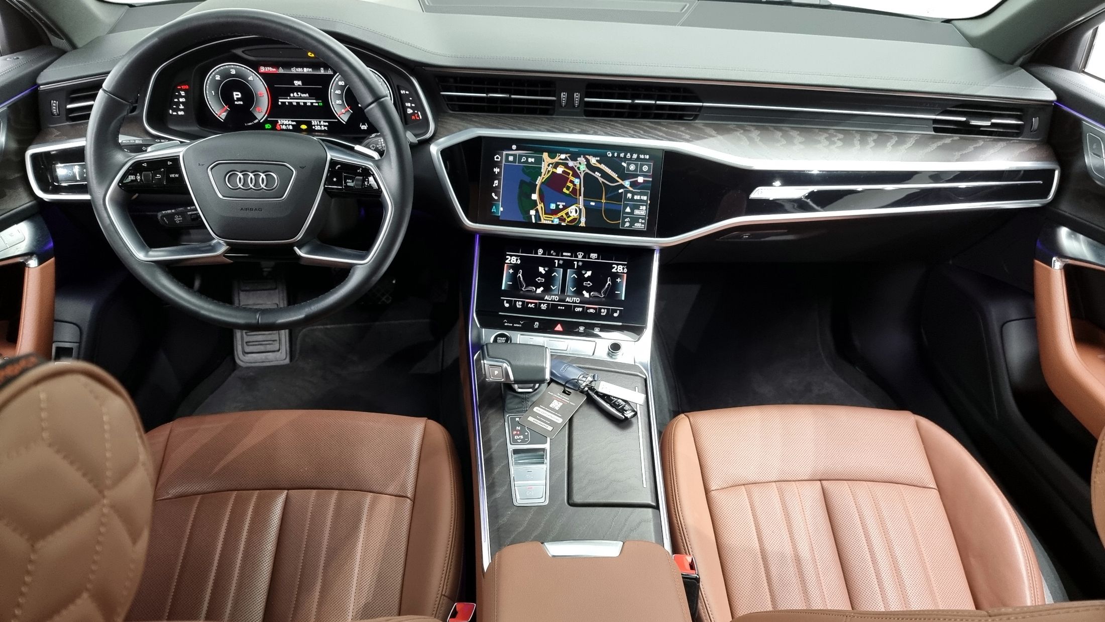 AUDI A6 C8