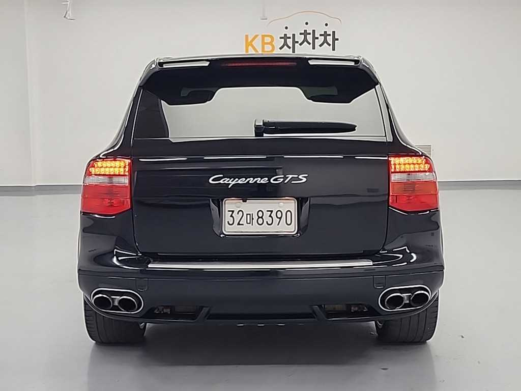 PORSCHE CAYENNE 2010