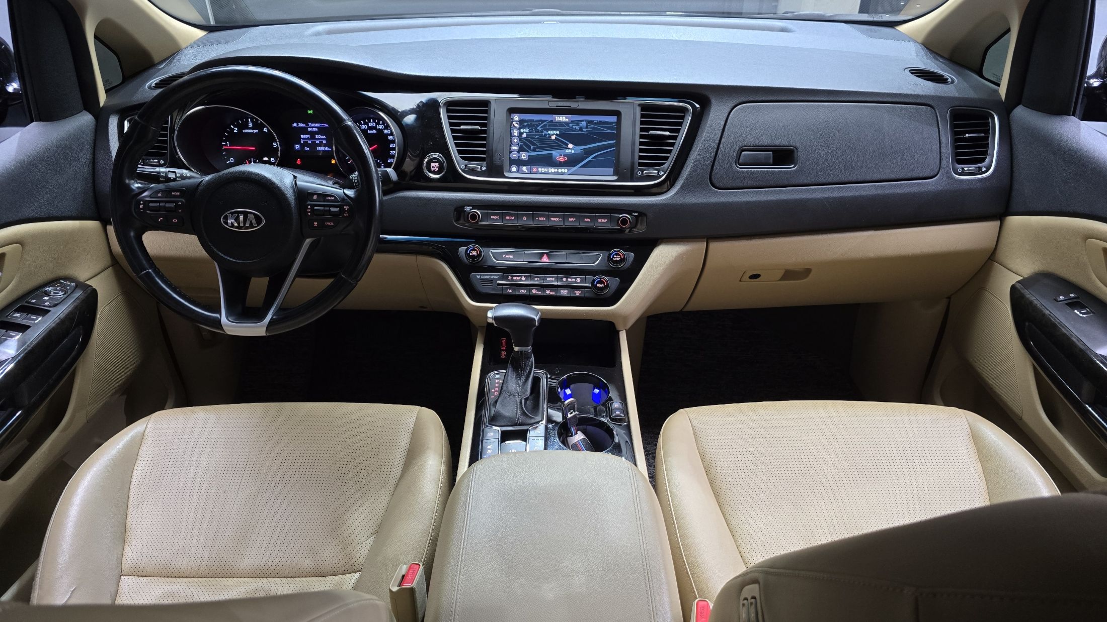 KIA CARNIVAL 2018