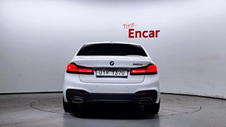 BMW 5-SERIES G30 2019
