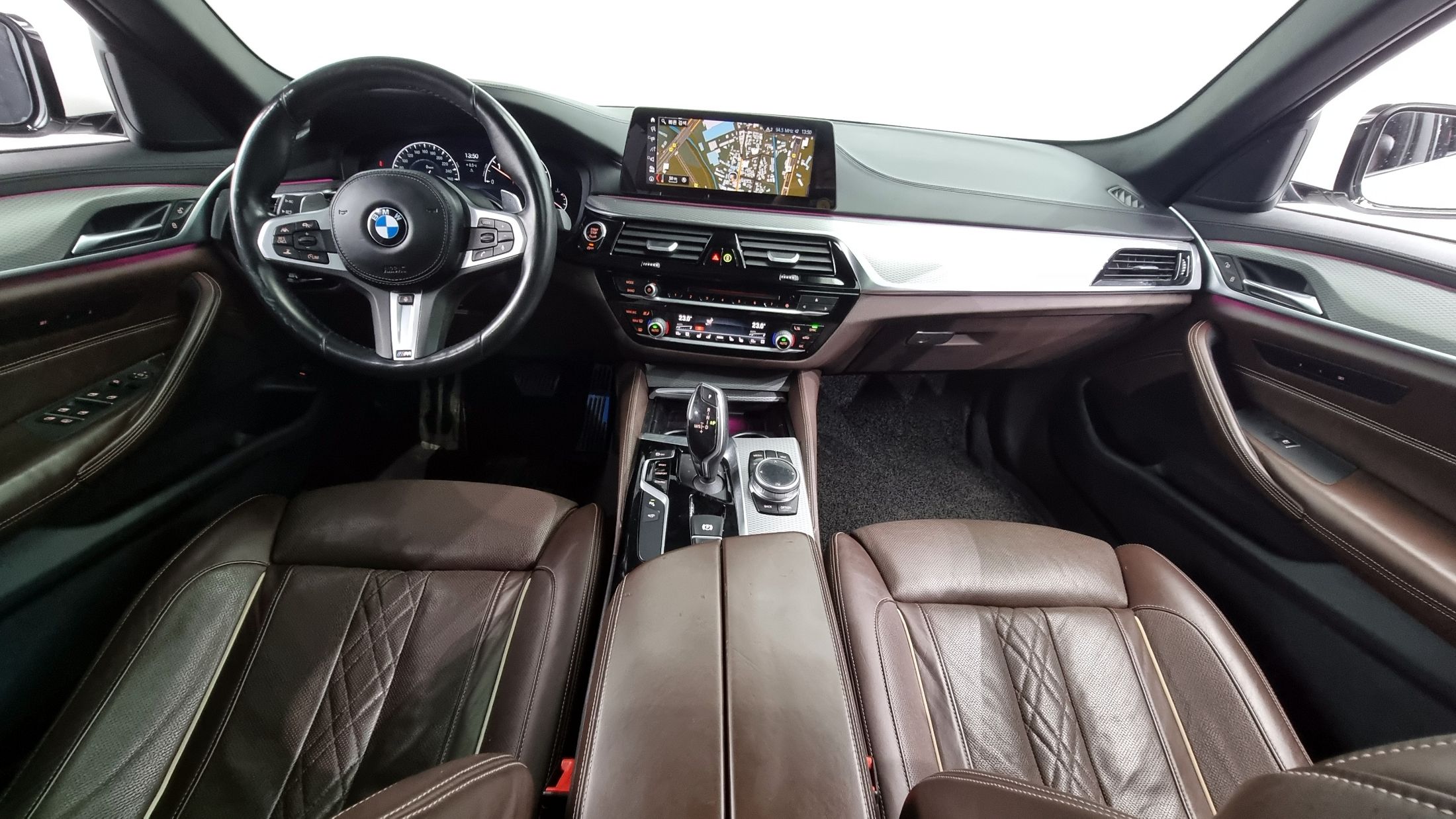 BMW 5-SERIES G30 2019