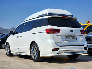 KIA CARNIVAL 2018