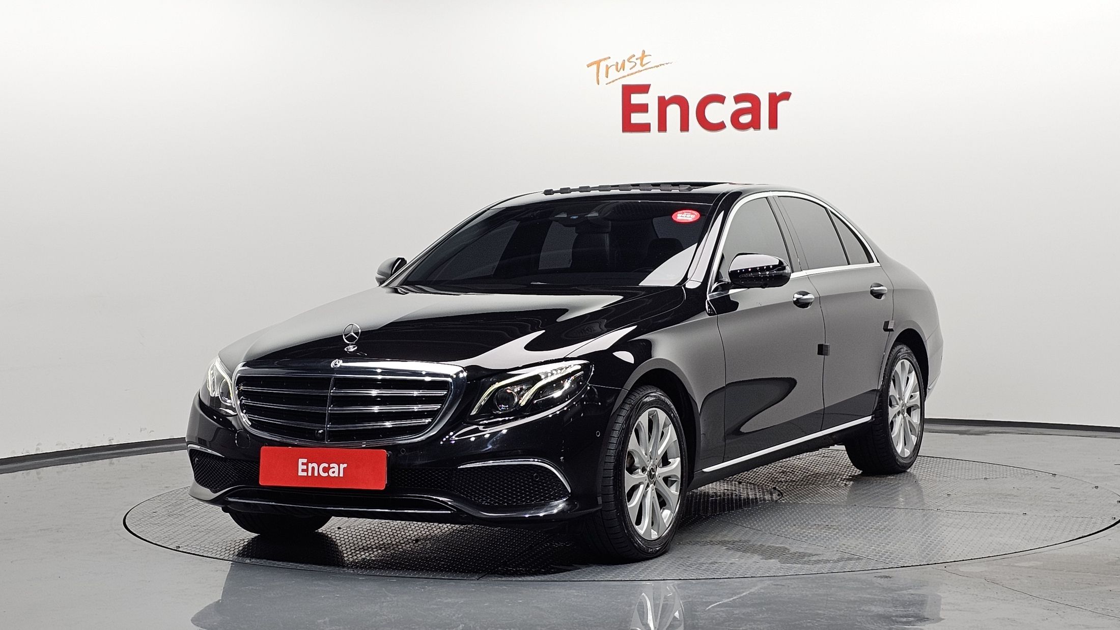 MERCEDES BENZ E-CLASS W213 2017
