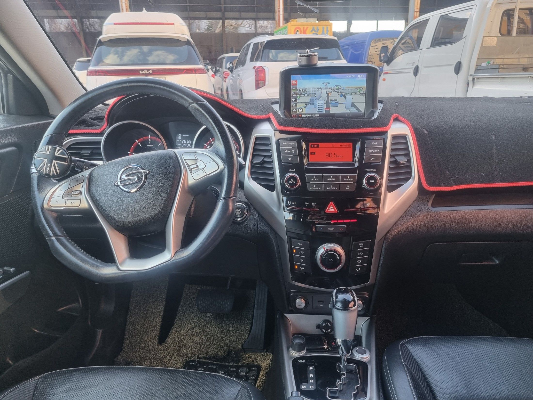 SSANGYONG TIVOLI 2015
