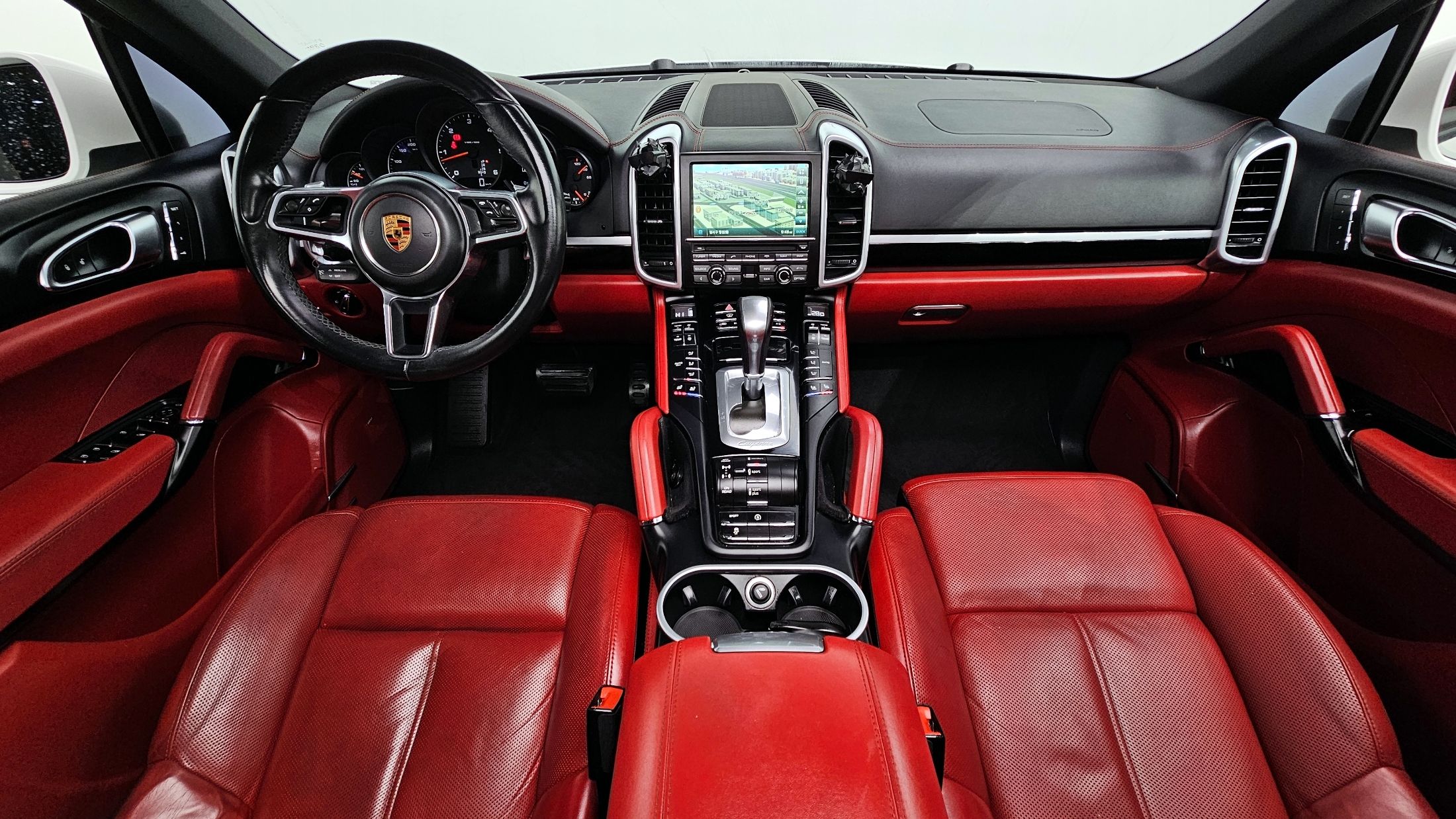 PORSCHE CAYENNE 2016