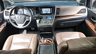 TOYOTA SIENNA 2017