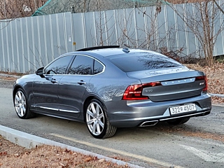VOLVO S90 2019