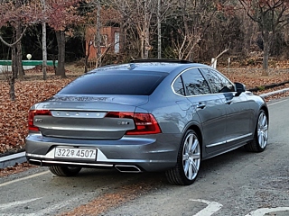 VOLVO S90 2019