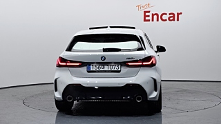 BMW 1-SERIES F40 2023