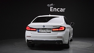 BMW 5-SERIES G30 2021