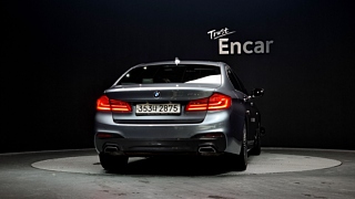 BMW 5-SERIES G30 2019