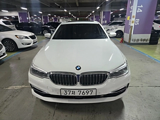 BMW 5-SERIES G30 2019