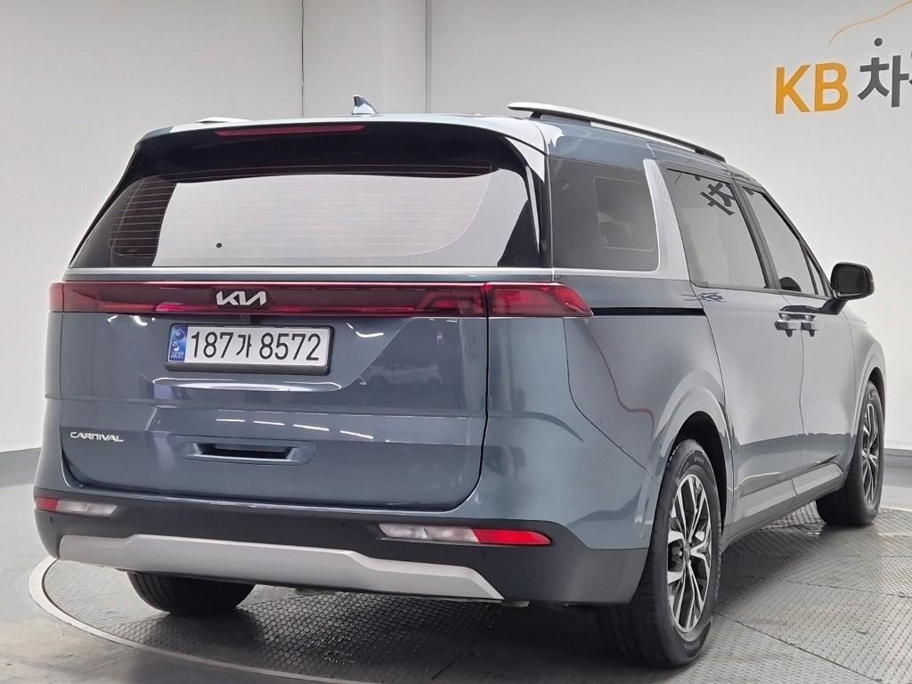 KIA CARNIVAL 2021