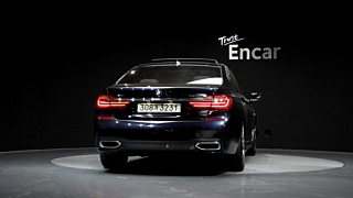 BMW 7-SERIES G11 2017